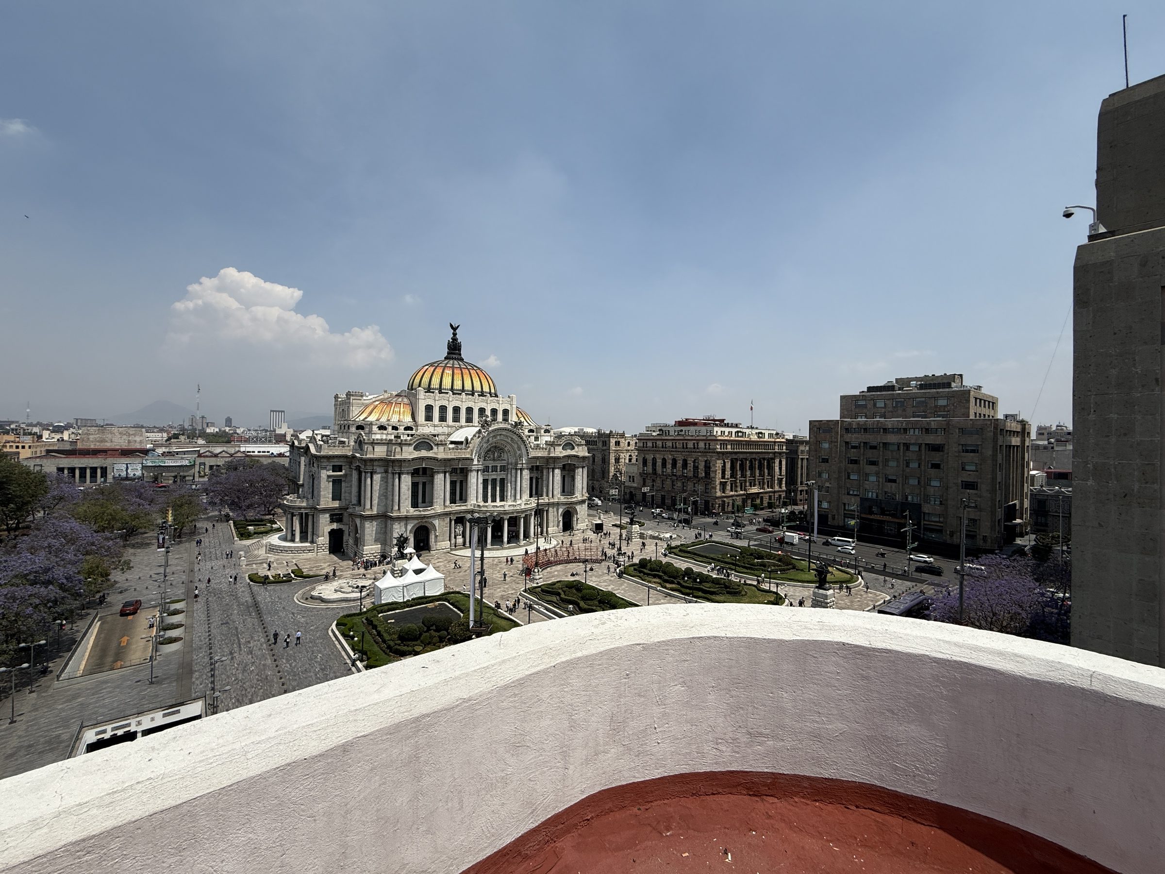 Edificio frente a Bellas Artes — imagen 2