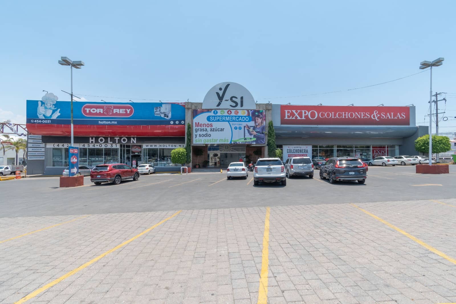 Locales Plaza el Punto Queretaro — imagen 3
